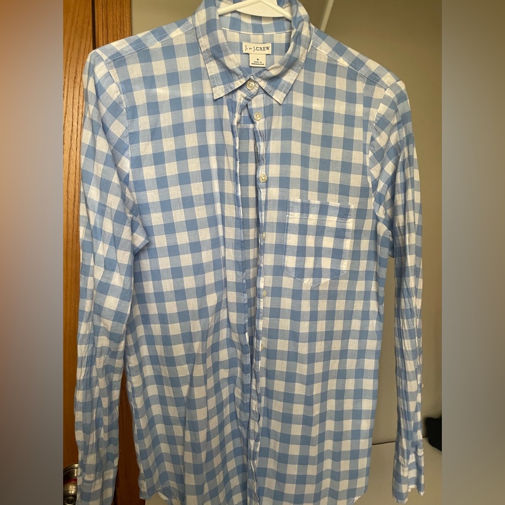 JCrew women’s button down. Cotton Navy and white. Size small.